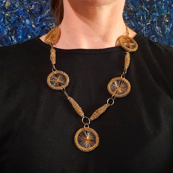 VINTAGE 'GOLD COCOONS AND WHEELS' - Picture 7 of 7